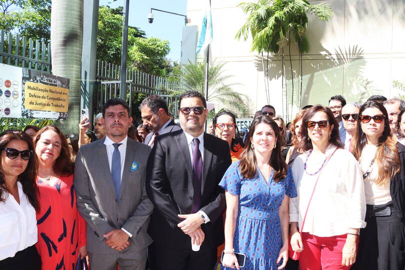 AMATRA1_presente_ao_ato_público_em_defesa_da_competência_da_Justiça_do_Trabalho.jpg