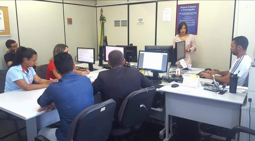 Raquel Braga continua na luta pelos direitos trabalhistas após aposentadoria