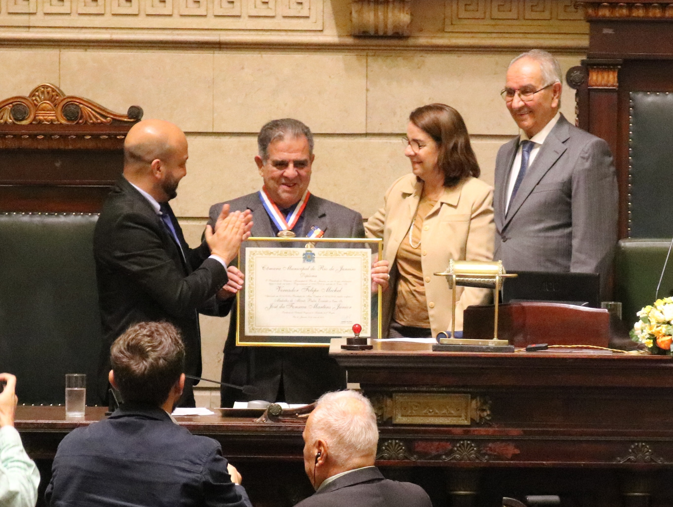 Presidente do TRT-1 recebe a Medalha de Mérito Pedro Ernesto