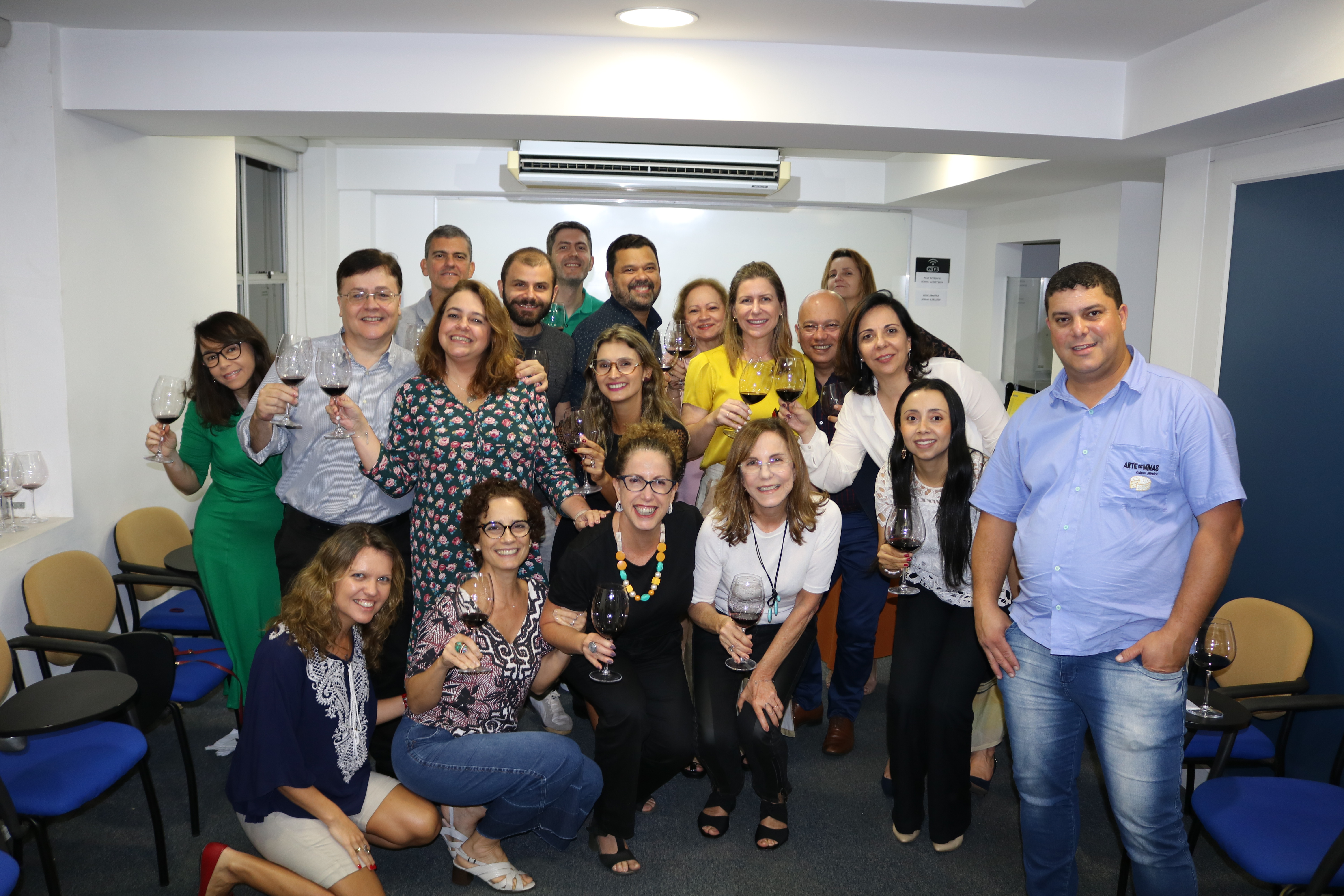 Associados participam de degustação de vinhos e queijos na AMATRA1