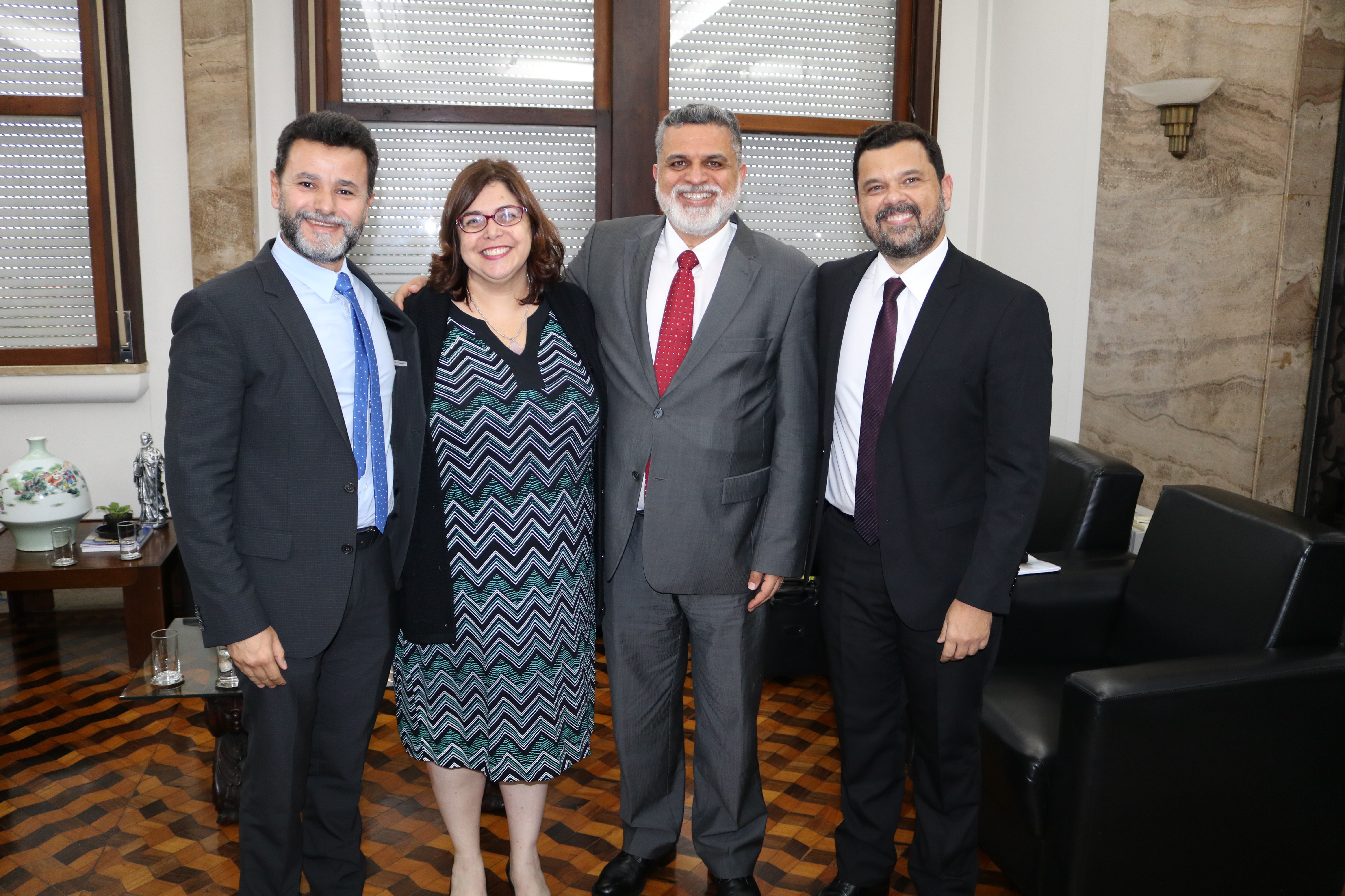 Ministro Lelio Bentes recebe dirigentes da AMATRA1 em reunião no TRT-1