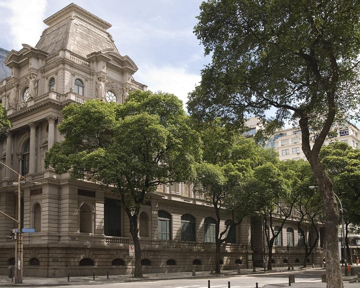 AMATRA1 promove visita de associados ao Museu Nacional de Belas Artes
