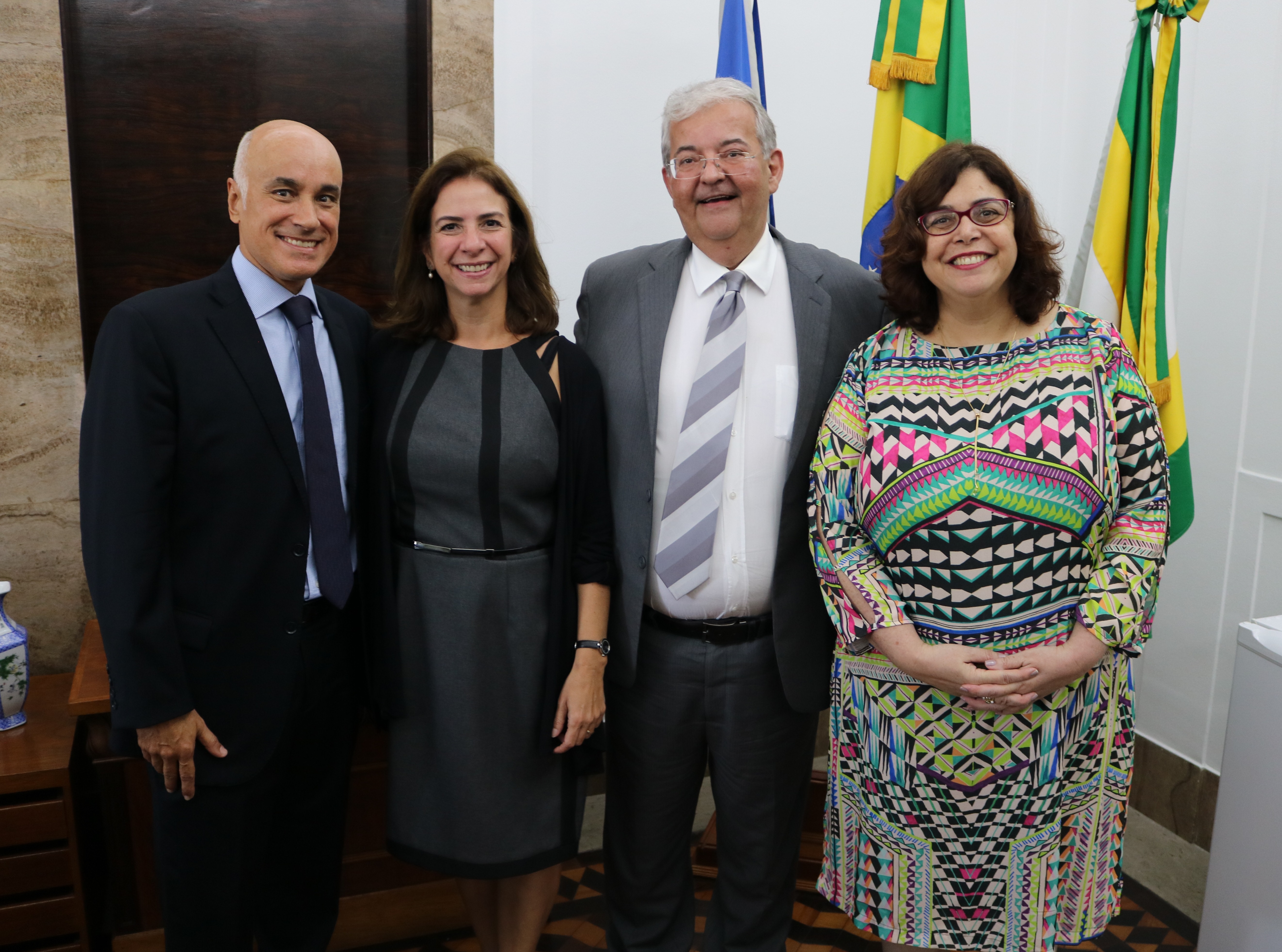 Rossana Tinoco e Marco Antonio Mattos tomam posse como titulares