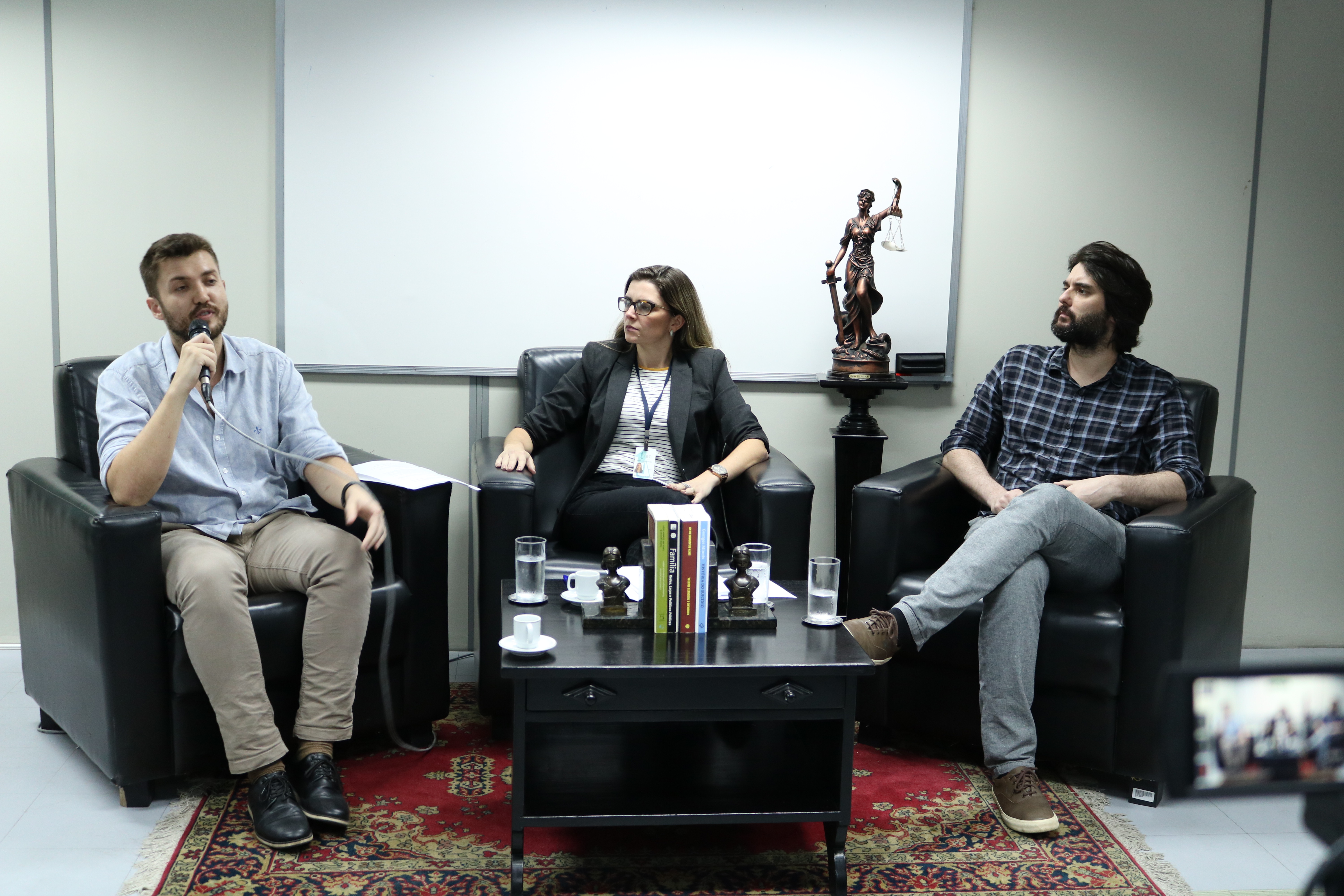 É preciso aprender formas de prevenir o suicídio, diz psicólogo do TRT-1