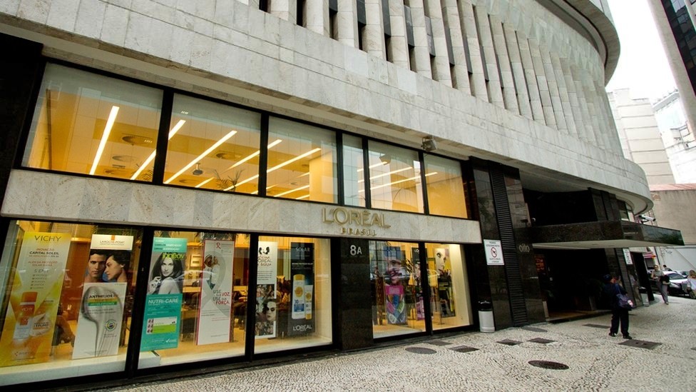TRT-1 condena a L’Oréal Brasil por assédio sexual