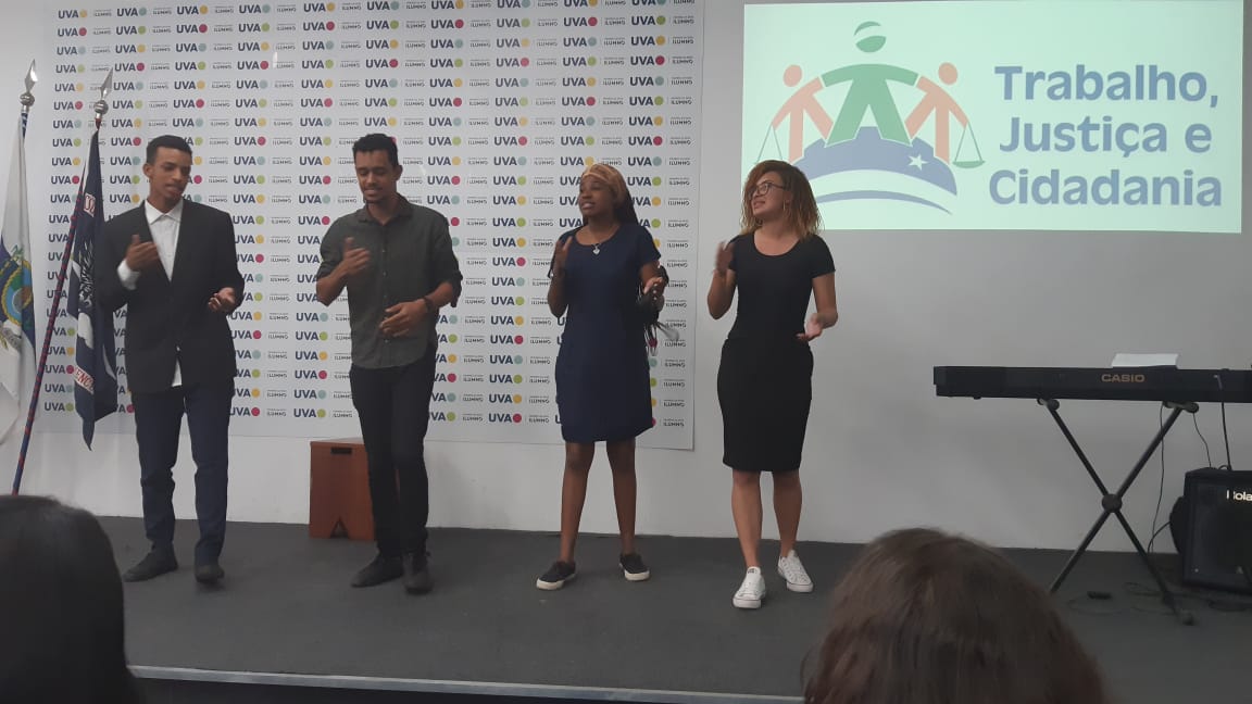 Alunos apresentam peça teatral, música e poesia em culminâncias do TJC
