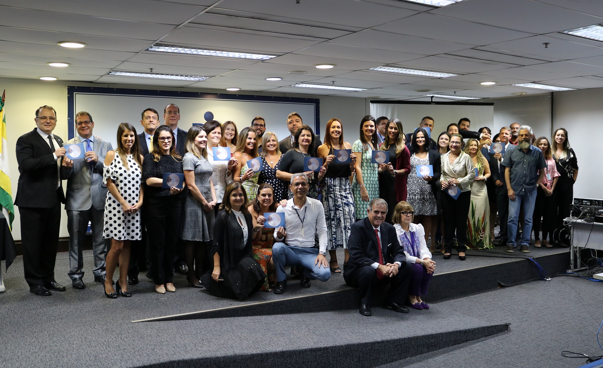 Varas do Trabalho do TRT-1 recebem Selo de Excelência da Corregedoria