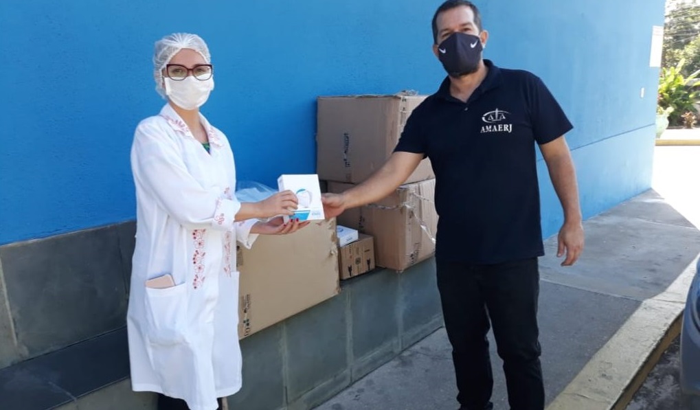 Campanha da AMATRA1 e outros órgãos entrega doações a hospital e abrigo