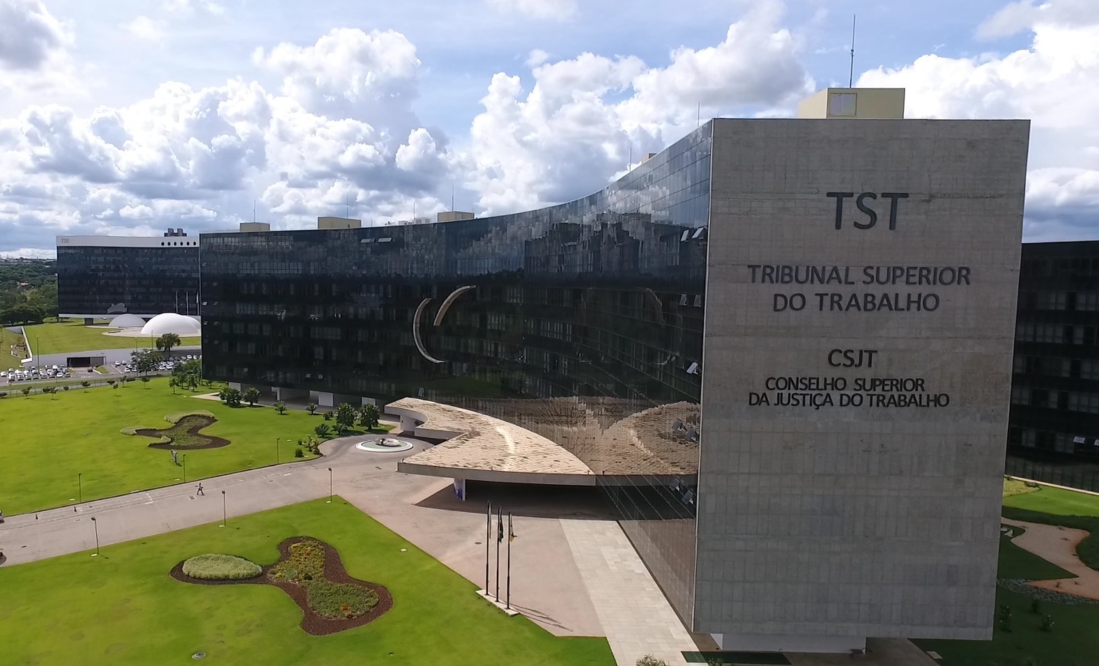 Revista do TST sobre 80 anos da JT recebe artigos até 16 de janeiro