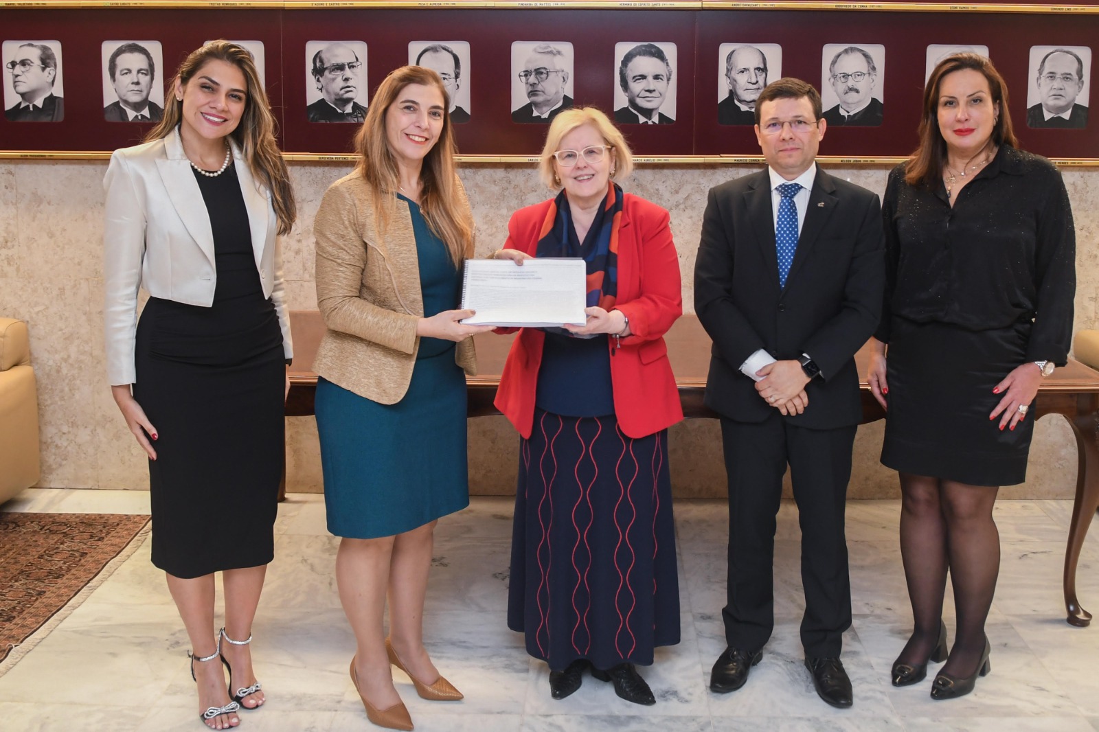 Anamatra entrega Carta Aberta sobre política remuneratória a STF, TST e Senado
