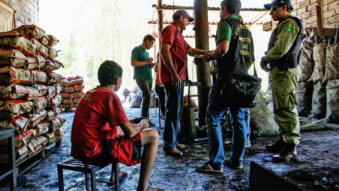 País registra recorde de casos de trabalho escravo e similar à escravidão em 2023