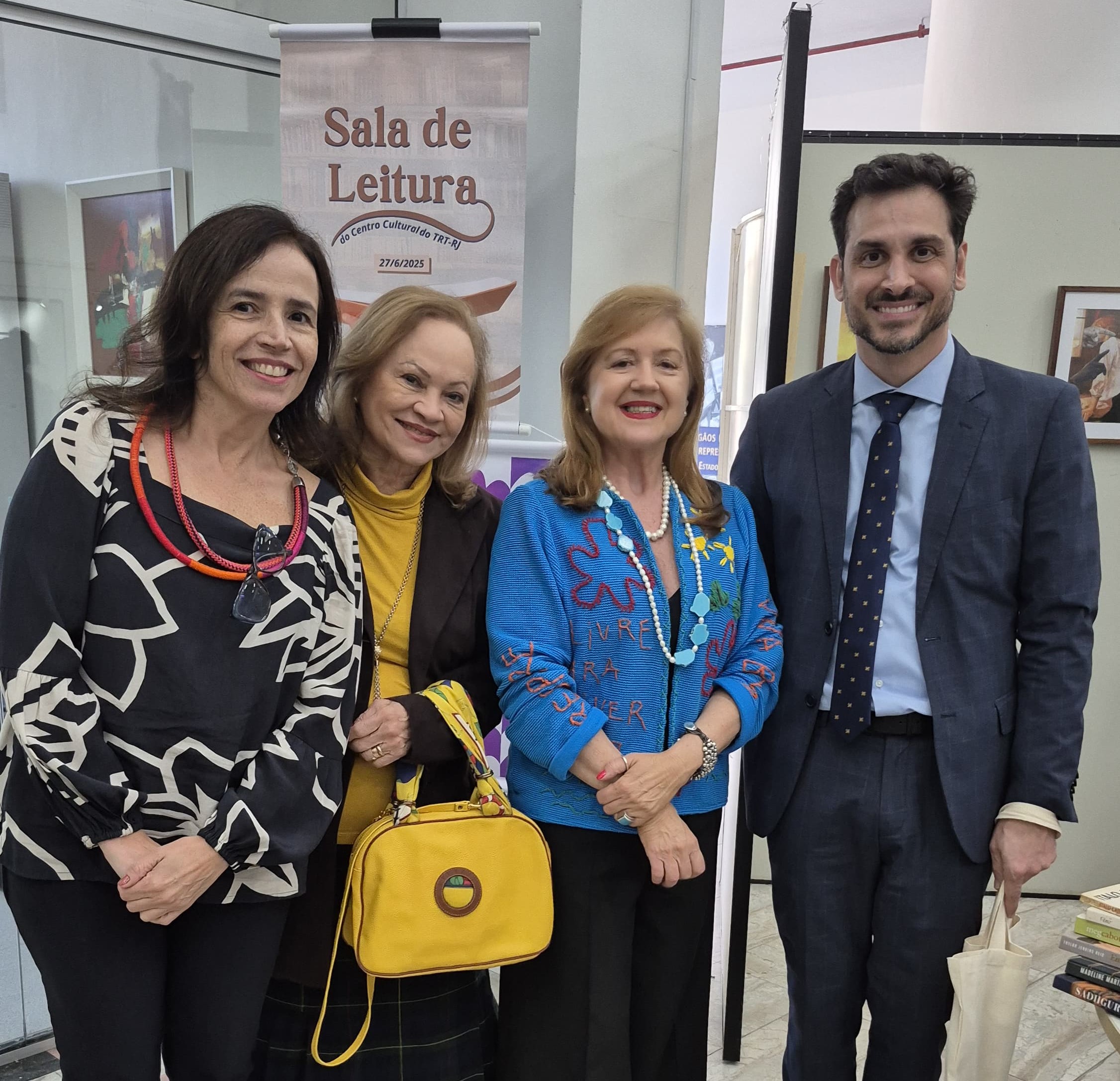 Sala de Leitura é aberta no TRT-1 com música e campanha de doação de livros