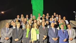 Cristo_Redentor_iluminado_lembra_vitimas_de_acidentes_de_trabalho_no_Abril_Verde_original